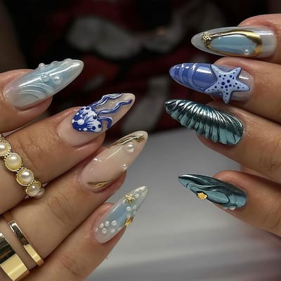 Druk Op Nagels - Kunstnagels Amandel - Feestelijke Gelegenheden - 3D Schelpen Ster Ontwerpen - 24 Stuks Medium - Blauw Wit