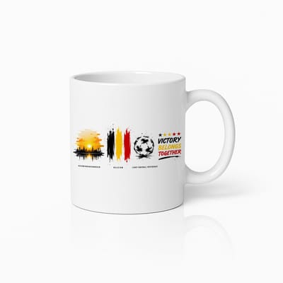 België Victory Belongs Together Voetbal Mok – Belgische Vlag Zonsondergang Design – Witte Koffiemok 330 ml – België Supporter Cadeau Beker