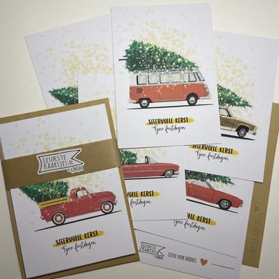 KaartenSet van 5 met Envelop -> Kerst - No: 05 (Sfeervolle Kerst, Fijne Feestdagen - Auto's met Kerstboom, VW busje, Amerikaanse, Pick-up, Mustang, Cadillac, oldtimers) - LeuksteKaartjes.nl by xMar