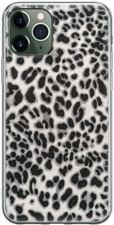 Leuke Telefoonhoesjes - Hoesje geschikt voor iPhone 11 Pro Max - Luipaard grijs - Soft case - TPU - Luipaardprint - Grijs