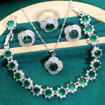 2024 Nieuwe Sieradenset Groene Zirkoon Set Accessoires Oorbellen Ring Bruiloft 8 yards gray