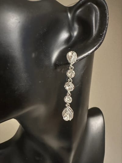 Elegante glitter zirkonia oorstekers | Make up | Parfum | Moederdag | Verjaardagscadeau| Cadeautje| Valentijnsdag| Kado | sieraden | vaderdag | oorbellen | oorsieraden