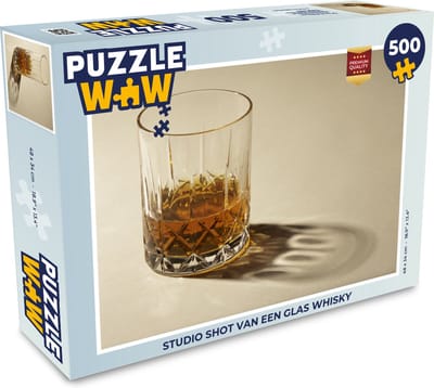 Puzzel Studio shot van een glas whisky - Legpuzzel - Puzzel 500 stukjes