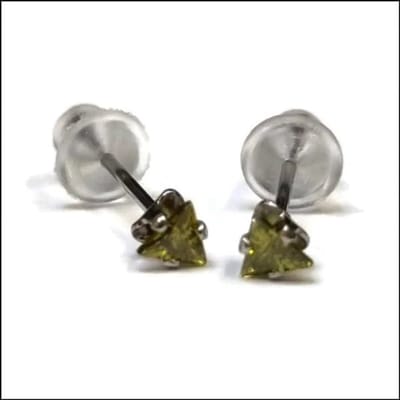 Aramat Jewels | Oorbellen | RVS Zweerknopjes Driehoek Zirkonia - Geometrische Studs | Zilverkleurig / 3 mm / Olijf Groen | |3mm | Staal | Kinderen, Volwassenen | Verkleurd niet