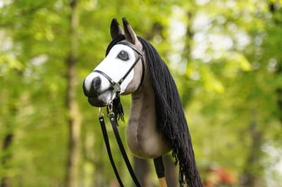 Hobby Horse Smoky Grullo + Stick + Hackamore Bridle, 100% handgemaakt, hobbypaard, stokpaard, paard op de stok