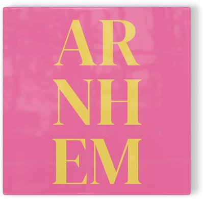 Tegeltje Arnhem - roze geel - tegeltje stad - tegeltje met tekst