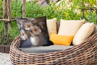 Sierkussen Buiten - Bloemen - Wit - Vaas - Modern - 60x60 cm - Weerbestendig