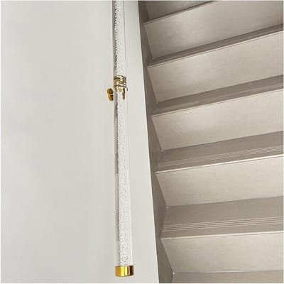 Acryl Leuning - Wandmontage Trapleuning - Veilige Trappen - Gouden Houder - Gepersonaliseerd Formaat - Transparant