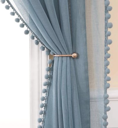 Roze Decoratieve Gordijnen met Pompons voor Meisjeskamer - 2 Stuks (140 x 215 cm)