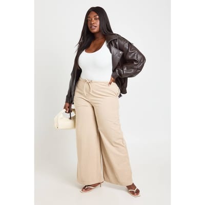 boohoo Dames Plus Ribfluwelen Wijde Pijpenbroek | Steen | Maat: 44