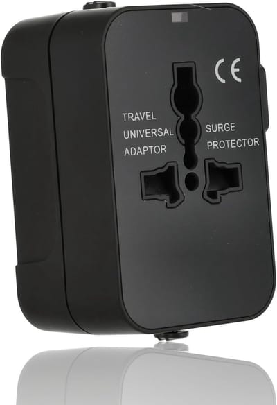 Reisadapter met USB-C en 2 USB-poorten - Universele stekker voor 150+ landen - Veilig opladen overal - SnelShoppen