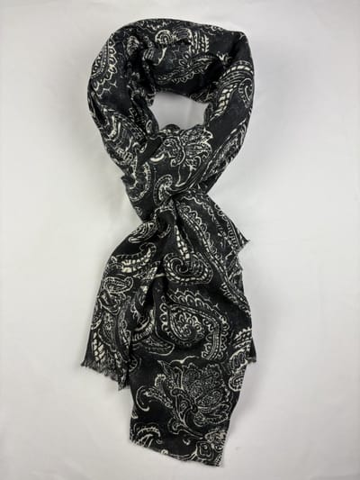 Leuke sjaal met vrolijke print van mooi materiaal 20% wol met 70% viscose