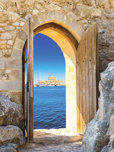 Fotobehang Gateway To Seaside | XXL - 206cm x 275cm | 130g/m2 Vlies
