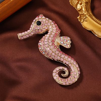 Dames Heren Exquise Klassieke Zeepaardje Kristal Broches Spelden Elegante Vintage Dame Schitterende Strass Dierlijke Broche Gespen brown