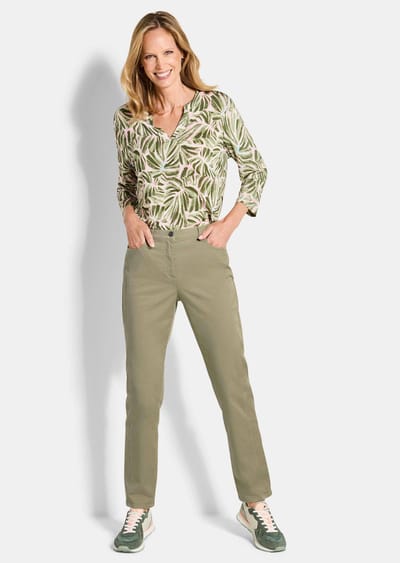 Smalle broek LOUISA die u slanker laat lijken - kaki - Gr. 19 van Goldner Fashion