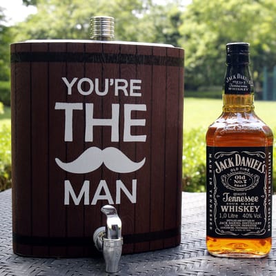 XXL Platvink Drankdispenser met kraantje - Drankflacon alcohol dispenser - Limonadetap - Tafeltap - Biertap - Met Tekst: You're The Man