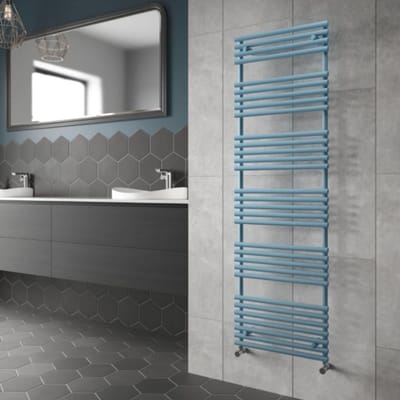 Handdoekradiator - Designer radiator - Badkamer verwarmen - Hoge warmteafgifte - 135.5 cm - Blauw