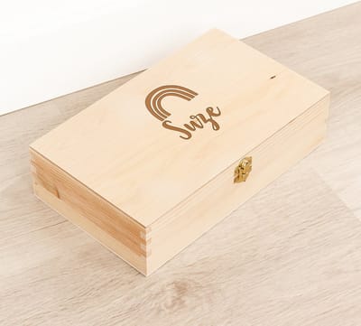 Houten kistje 'Suze' Regenboog - Tekenkist - Herinneringsdoos - Kraamcadeau - Knutseldoos - Memorybox - Baby - Geboorte