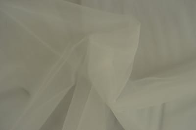 15 meter bruidstule - Gebroken wit - 150cm breed