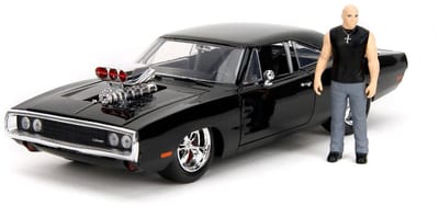 Dodge Charget R/T met Dom Figurine