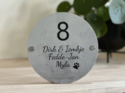 Naambordje / huisnummer voordeur betonlook grijs rond 20cm