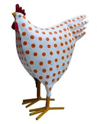 Metalen haan 22 cm hoog in de kleur crème met oranje dots