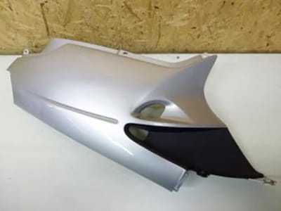 achterschelp rechts voor scooter aprilia 50 amico 1996 - 1998 ap8239134 nieuw