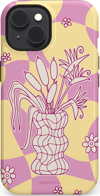 Casetastic Hoesje Geschikt voor Apple iPhone 15 Magsafe - Stijlvolle Beschermende Duo-layer Case - Bosje vol roze