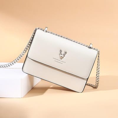 Nieuwe Mode Trendy Leren Dames Tas Kettingtas Crossbody Tas Veelzijdige Schoudertas Niche Ontwerp Vierkante Tas white