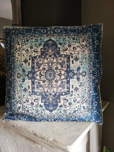 Sierkussen blue jacquard 50 x 50 multi coloured
