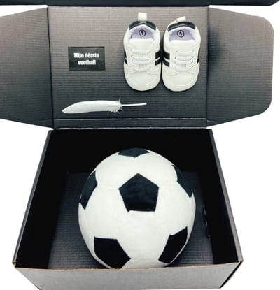 Kraamcadeau jongen met voetbal - cadeau geboorte jongen - kan ook rechtstreeks worden opgestuurd - kraampakket jongen