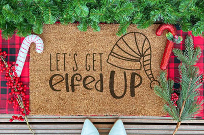 Let's Get Elfed Up | 60x40 cm | Nieuwe huis cadeau | Ingangsmat | Deurmat met stijl | Verhuizing cadeau | Praktisch & trendy | Perfect voor binnenkomst | Cadeau voor nieuwe woning