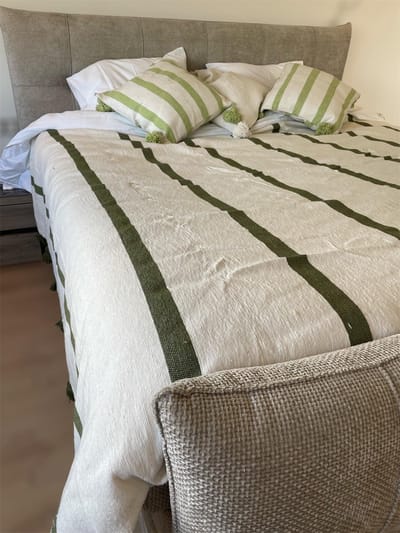 Marokkaanse plaid - Wit met groene strepen - Stevig & Zacht - XL- 180 x 300 cm - Slaap -en Woonkamer - 1 st