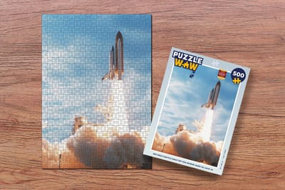Puzzel Een space shuttle knalt met een enorme vaart de lucht in - Legpuzzel - Puzzel 500 stukjes
