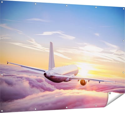 Gards Tuinposter Vliegtuig in de Wolken bij Zonsondergang - 160x120 cm - Tuindoek - Tuindecoratie - Wanddecoratie buiten - Tuinschilderij