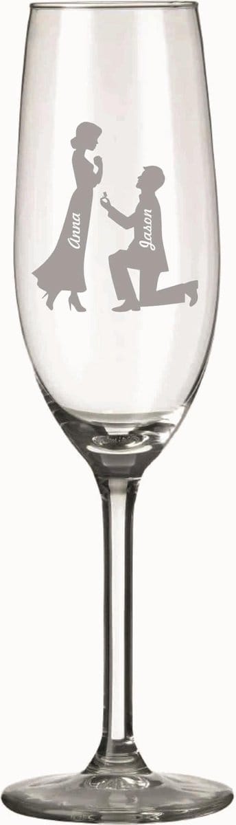 2 stuks champagne glas met naam gegraveerd-uniek en persoonlijk cadeau-huwelijk-feest-kado-glas graveren-twee glazen