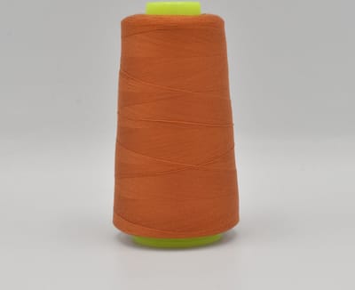 Overlock Garen per 4 stuks - 3000 Yards (2742 meter) per stuk - In 36 kleuren leverbaar - Cognac