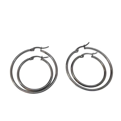 2 paar edelstaal oorring met 2 afmeting van Ø 30 en Ø 40mm.