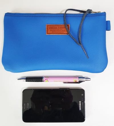 Toetie & Zo Handgemaakte leren Etui Blauw, telefoontas, makeuptas, pennenetui, medicijntasje, leder