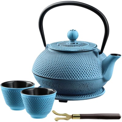 KADAX Japanse theepot, 850 ml gietijzeren ketel, diameter 15 cm kan met netfilter en robuuste handgreep, Japanse stijl, traditionele ijzeren kan (blauw)