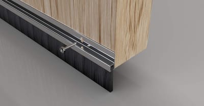 Famanu – Aluminium borstelstrip voor deur - tochtstopper tegen kou - stof en geluid - duurzaam deurprofiel voor binnen en buiten - eenvoudig te monteren en onderhoudsvriendelijk