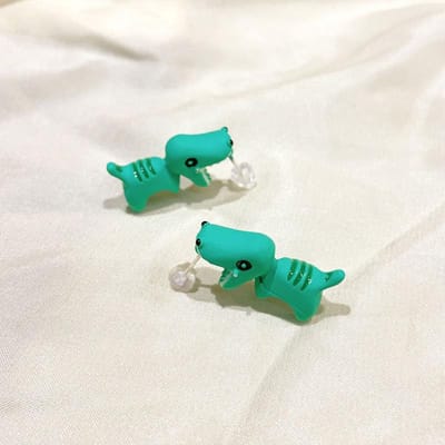 2 stuks/1 paar Dierlijke Cartoon Stud Oorbellen Voor Vrouwen Schattige Dinosaurus Kleine Hond Walvis Klei Bijt Oor Sieraden Grappige Cadeaus Mode blue