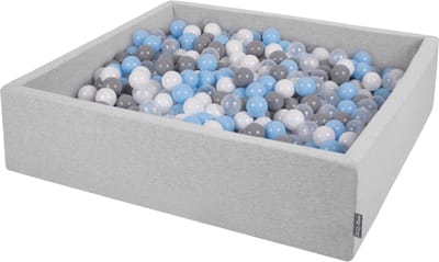 KiddyMoon Ballenbad voor kinderen Vierkant met 600 ballen ∅7cm 120x30cm - Ballenbak voor Baby's - Ballenbak ballen kleurrijke - Met schuimvulling - Ballenbad foam - Voor sensorische - Hellgrau: Grijs Wit Transparant Babyblauw