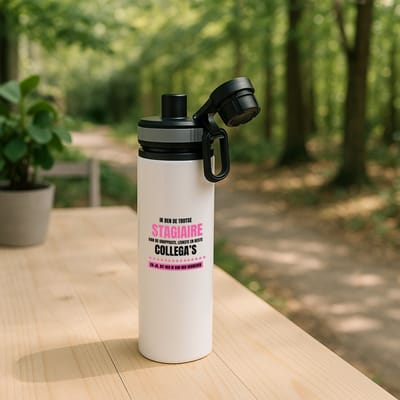 Hacebo® - De trotse stagiaire waterfles met draaidop grijs - Stagiair - beste stagiaire - werk - afscheidscadeau - verjaardagscadeau - kado - water fles - 850ML