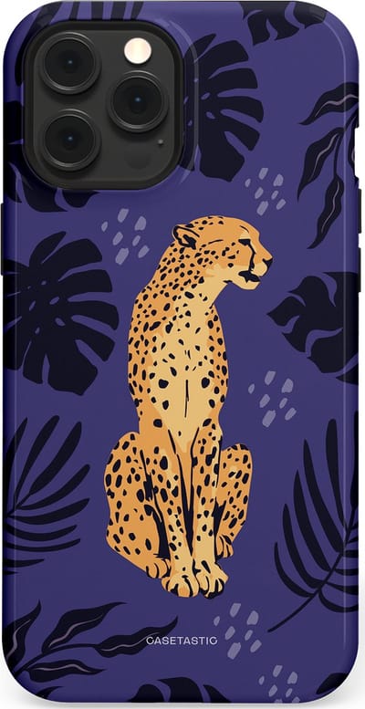 Casetastic Hoesje Geschikt voor Apple iPhone 12 Pro Max Magsafe - Stijlvolle Beschermende Duo-layer Case - Cheetah elegantie