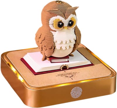 3D Kalender - Papier Sculptuur - Bureau Decoratie - Artistiek Papiersnijwerk - 9.8 x 9.8 x 9 cm - Multicolor
