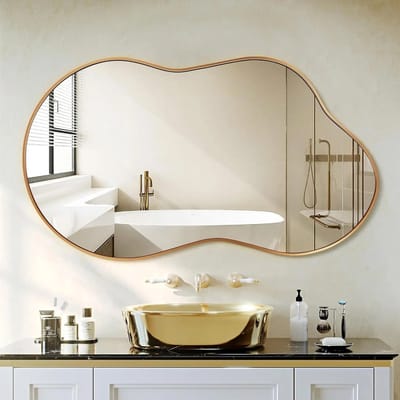 Spiegel - Wandspiegel - Badkamerspiegel - Slaapkamer - Decoratieve Spiegel - Gouden Frame - 166 x 66 cm
