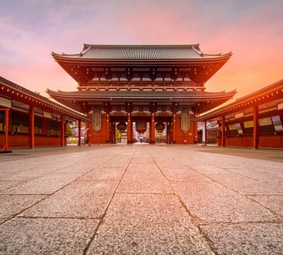 De oude Sensoji-ji tempel in Tokio bij ochtendgloren - Fotobehang (in banen) - 250 x 260 cm