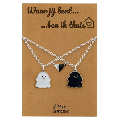 Koppel Ketting voor 2 'Waar jij bent, ben ik thuis' - Spookjes + Magnetisch Hartje - Vriendschapsketting op Cadeau Kaartje - 45cm + 5cm verstelbaar - Zilverkleurig - Persoonlijke Hanger - Pax Amare