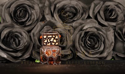Carissima Car Perfumes - Auto parfum - 'Baccarat' - Luxe - Auto Luchtverfrisser - 10ml - Bruin - Saffraan - Egyptische Jasmijn - Muskus